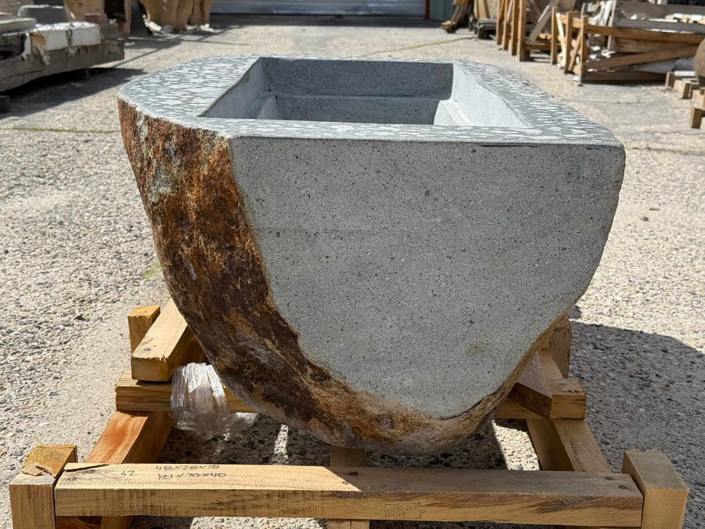 Natural Stone / Cut River Boulder Gas Fire Pit CRB01