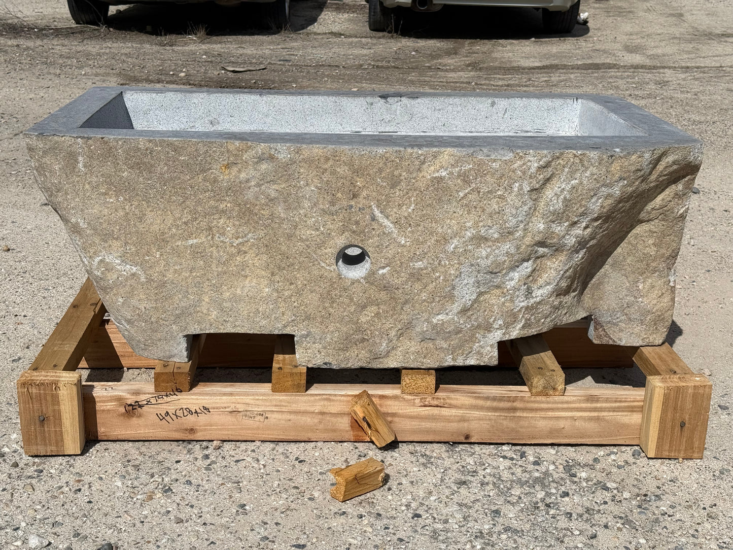 Natural Stone / Cut River Boulder Gas Fire Pit CRB22