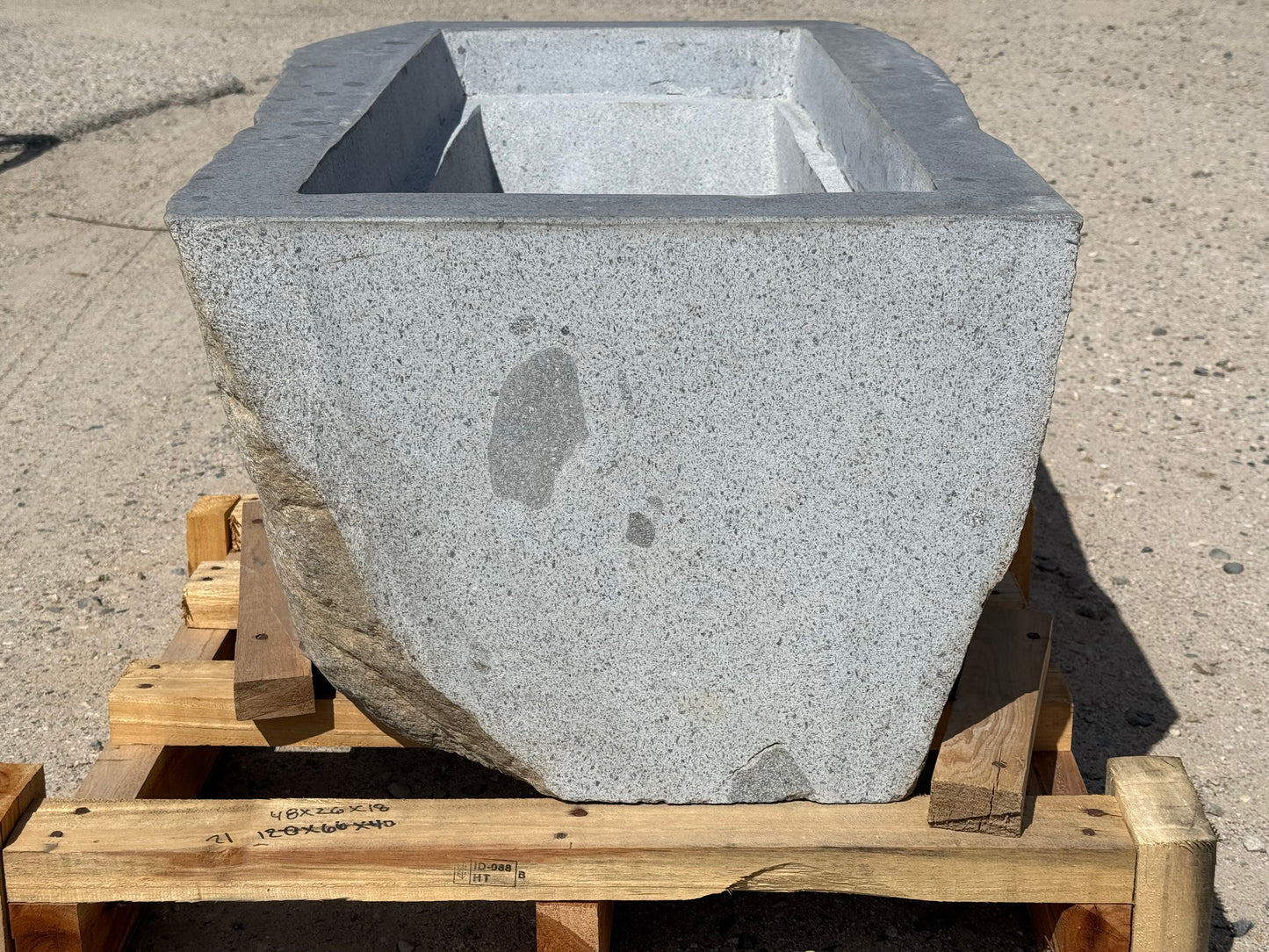 Natural Stone / Cut River Boulder Gas Fire Pit CRB03
