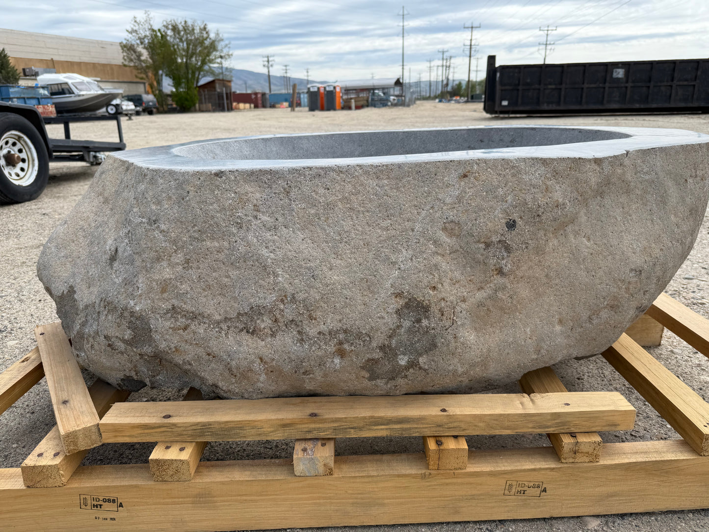 Natural Stone / Real River Boulder Gas Fire Pit RBFP40