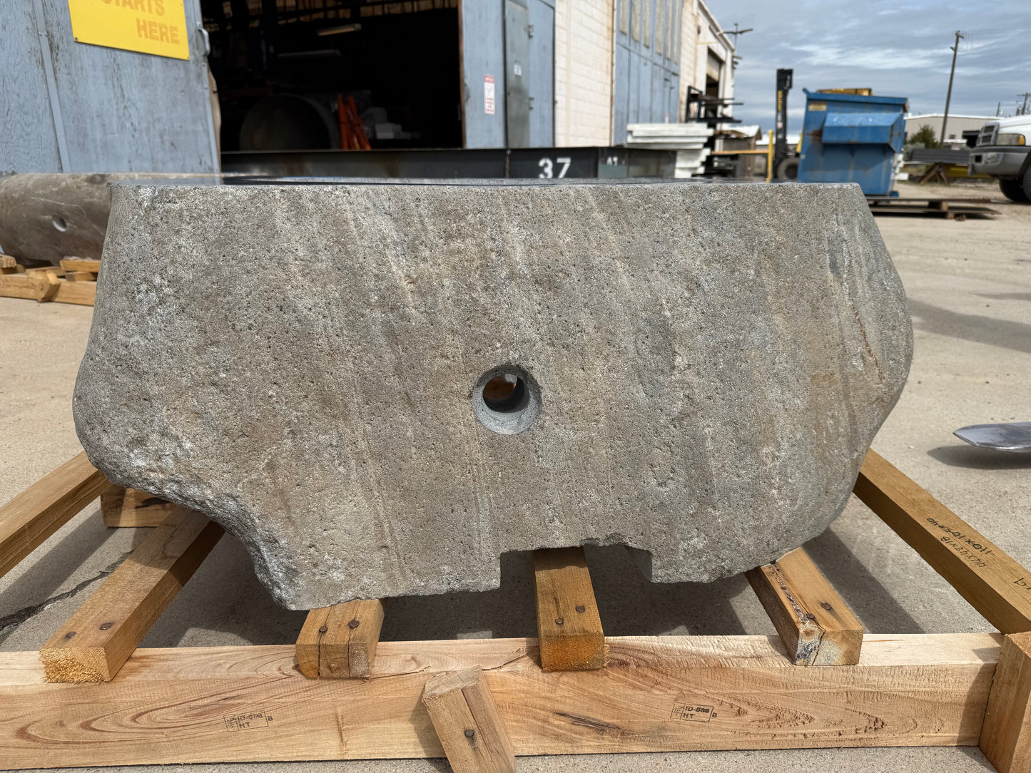 Natural Stone / Real River Boulder Gas Fire Pit RBFP19