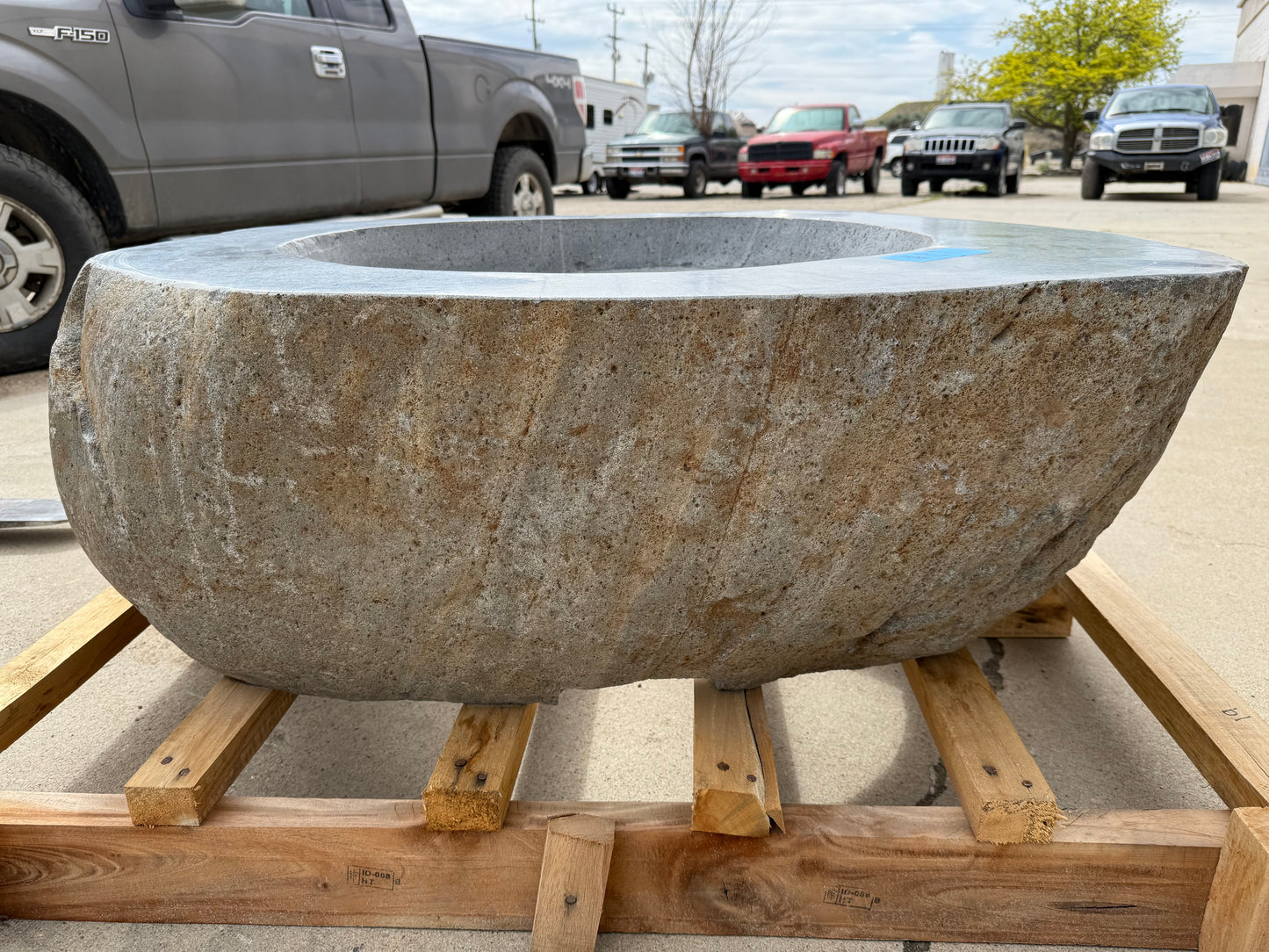 Natural Stone / Real River Boulder Gas Fire Pit RBFP19