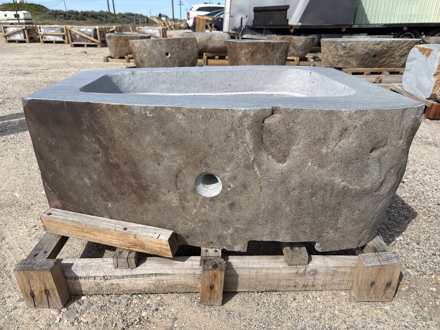 Natural Stone / Cut River Boulder Gas Fire Pit CRB06
