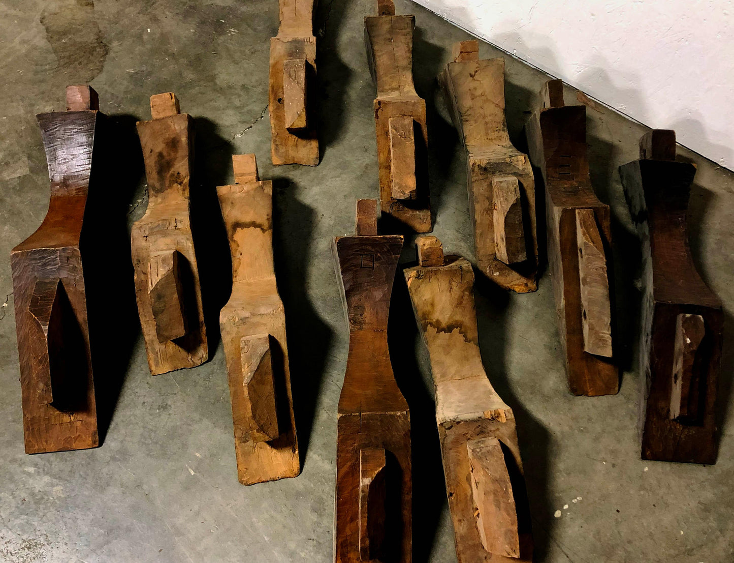 Reclaimed Teak Post & Beam Braces, Hand Carved, Original - Impact Imports