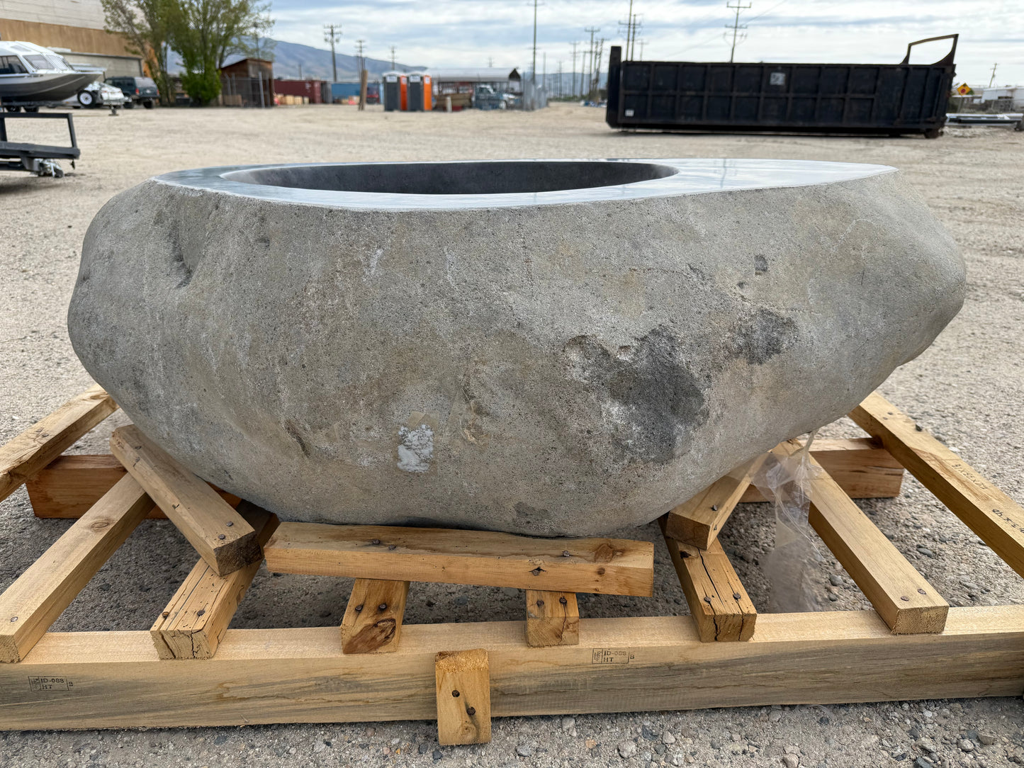 Natural Stone / Real River Boulder Gas Fire Pit RBFP16