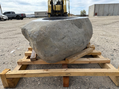 Natural Stone / Real River Boulder Gas Fire Pit RBFP16