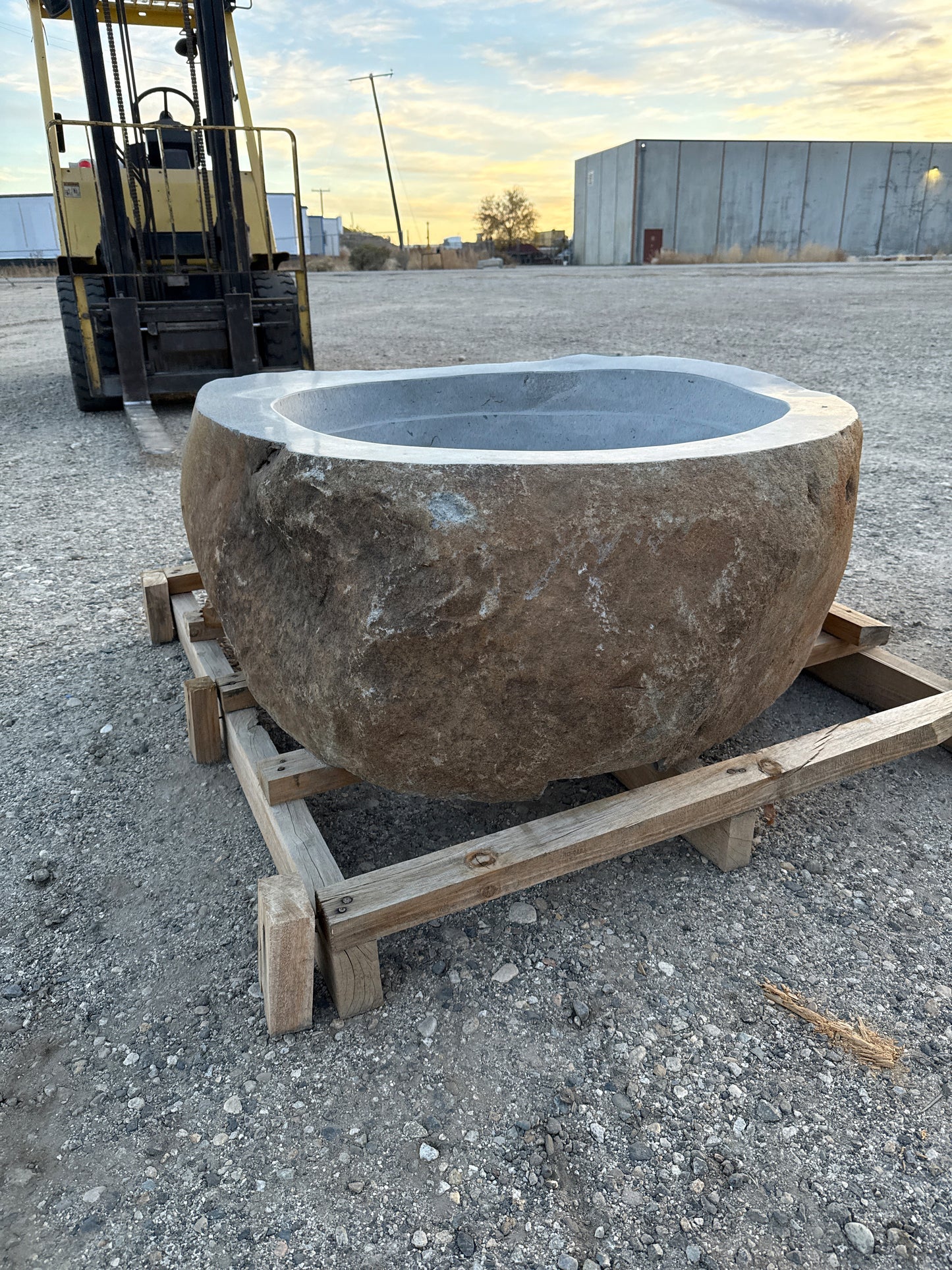 Natural Stone / Real River Boulder Gas Fire Pit RBFP29