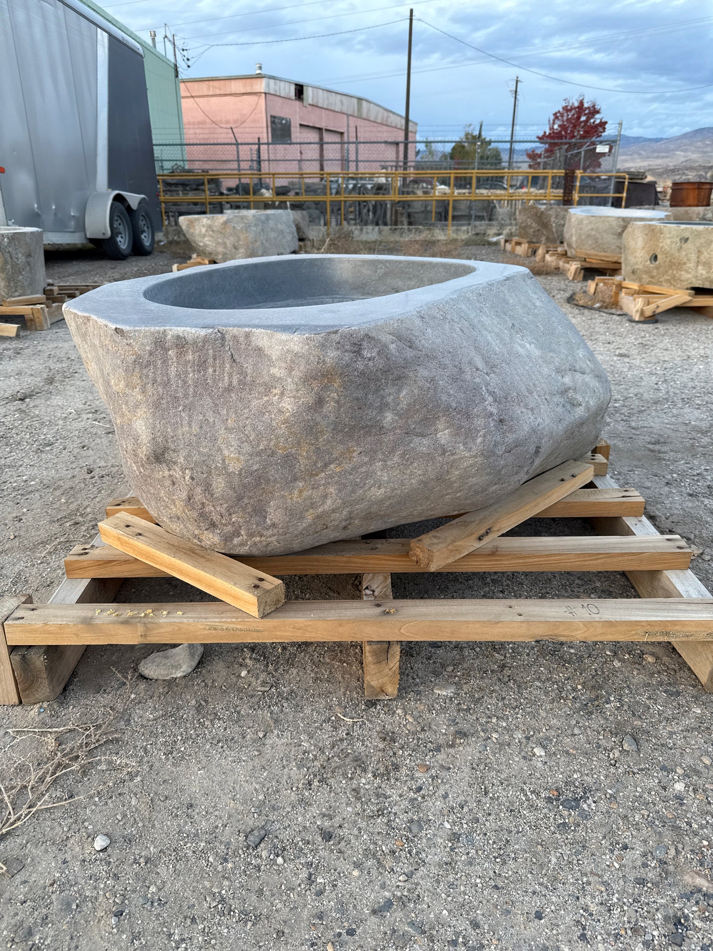 Natural Stone / Real River Boulder Gas Fire Pit RBFP10