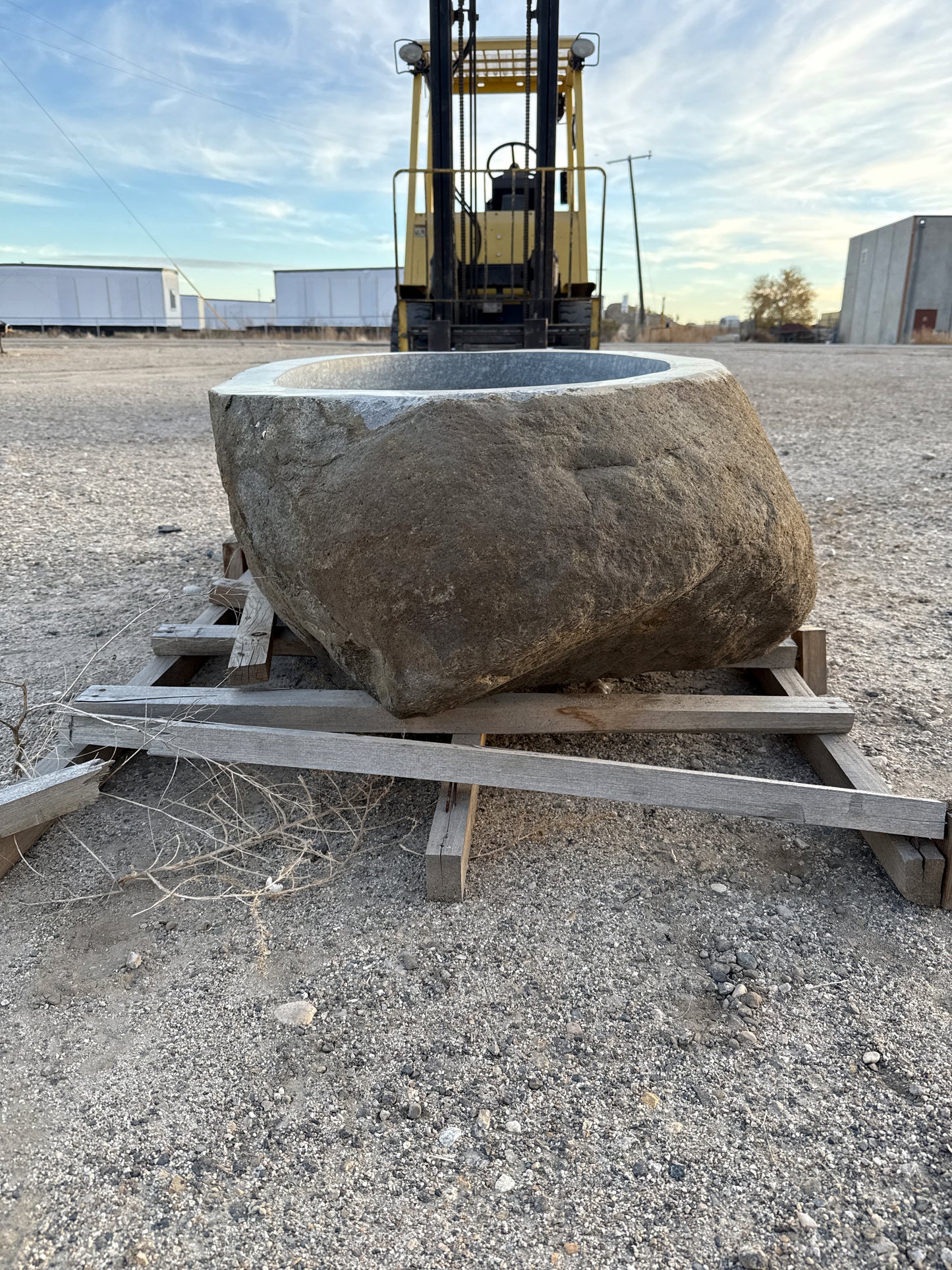 Natural Stone / Real River Boulder Gas Fire Pit RBFP04