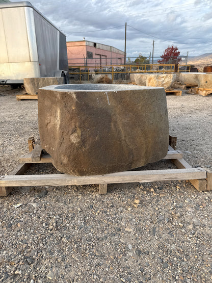 Natural Stone / Real River Boulder Gas Fire Pit RBFP04