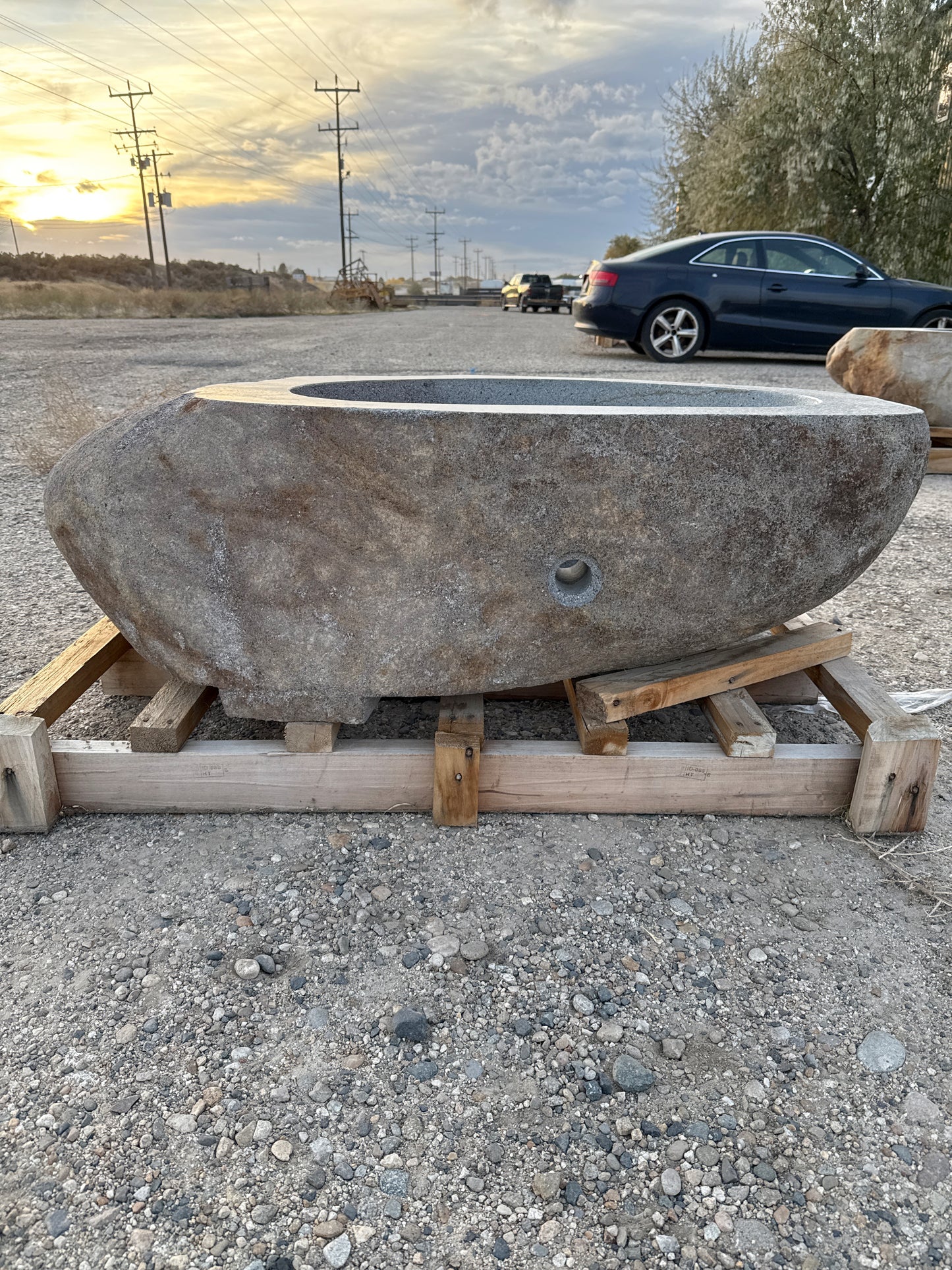 Natural Stone / Real River Boulder Gas Fire Pit RBFP20