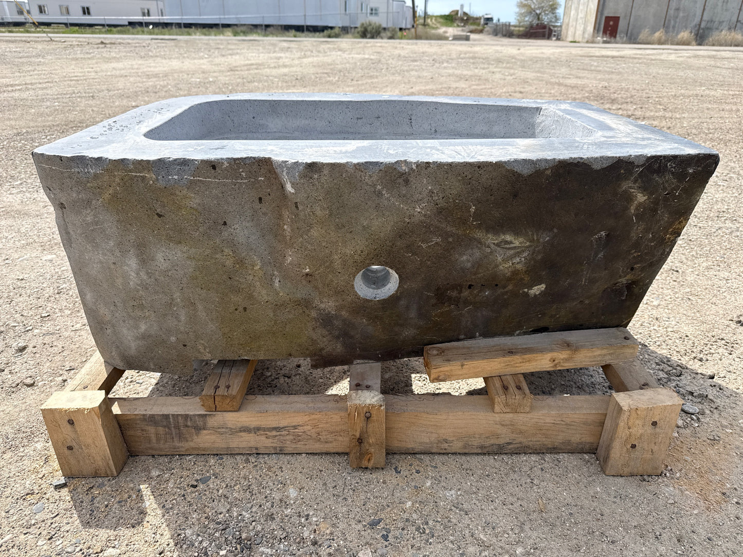 Natural Stone / Cut River Boulder Gas Fire Pit CRB08