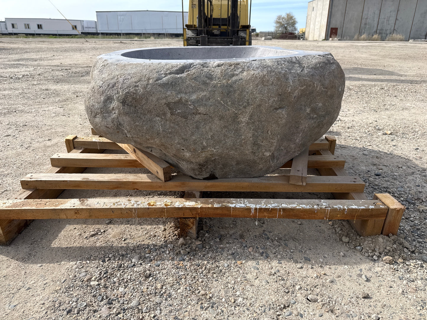 Natural Stone / Real River Boulder Gas Fire Pit RBFP05