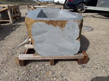 Natural Stone / Cut River Boulder Gas Fire Pit CRB05