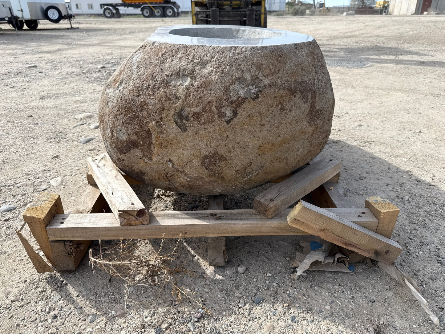 Natural Stone / Real River Boulder Gas Fire Pit RBFP07