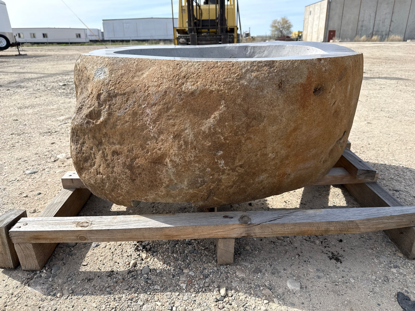Natural Stone / Real River Boulder Gas Fire Pit RBFP11