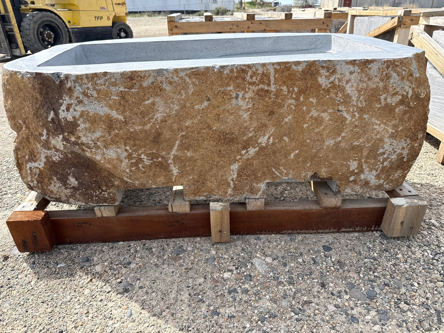 Natural Stone / Cut River Boulder Gas Fire Pit CRB05