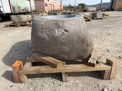 Natural Stone / Real River Boulder Gas Fire Pit RBFP09