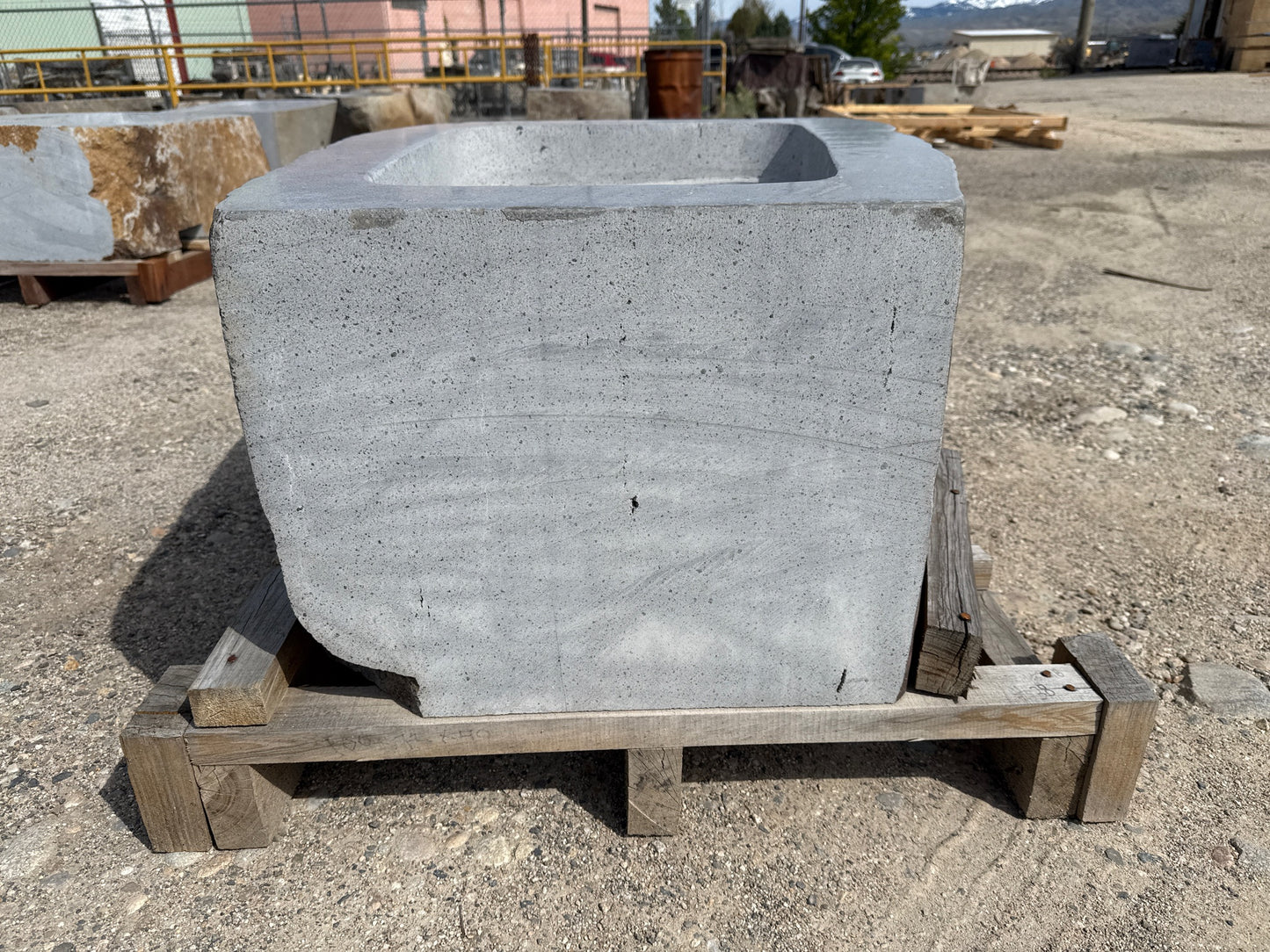 Natural Stone / Cut River Boulder Gas Fire Pit CRB06
