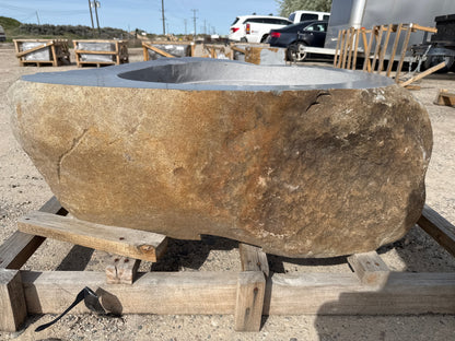 Natural Stone / Real River Boulder Gas Fire Pit RBFP11