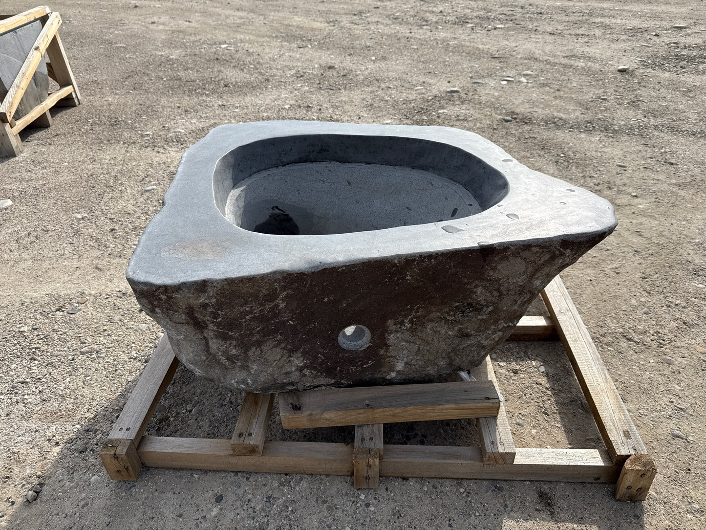 Natural Stone / Real River Boulder Gas Fire Pit RBFP02