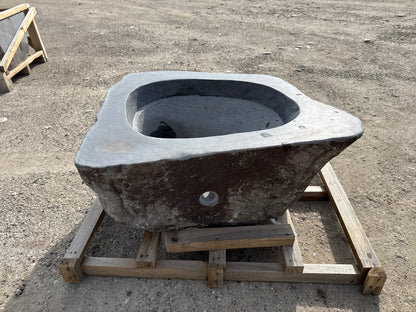 Natural Stone / Real River Boulder Gas Fire Pit RBFP02